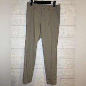 Vince size 2 cigar Pants in Tapenade with pleated front